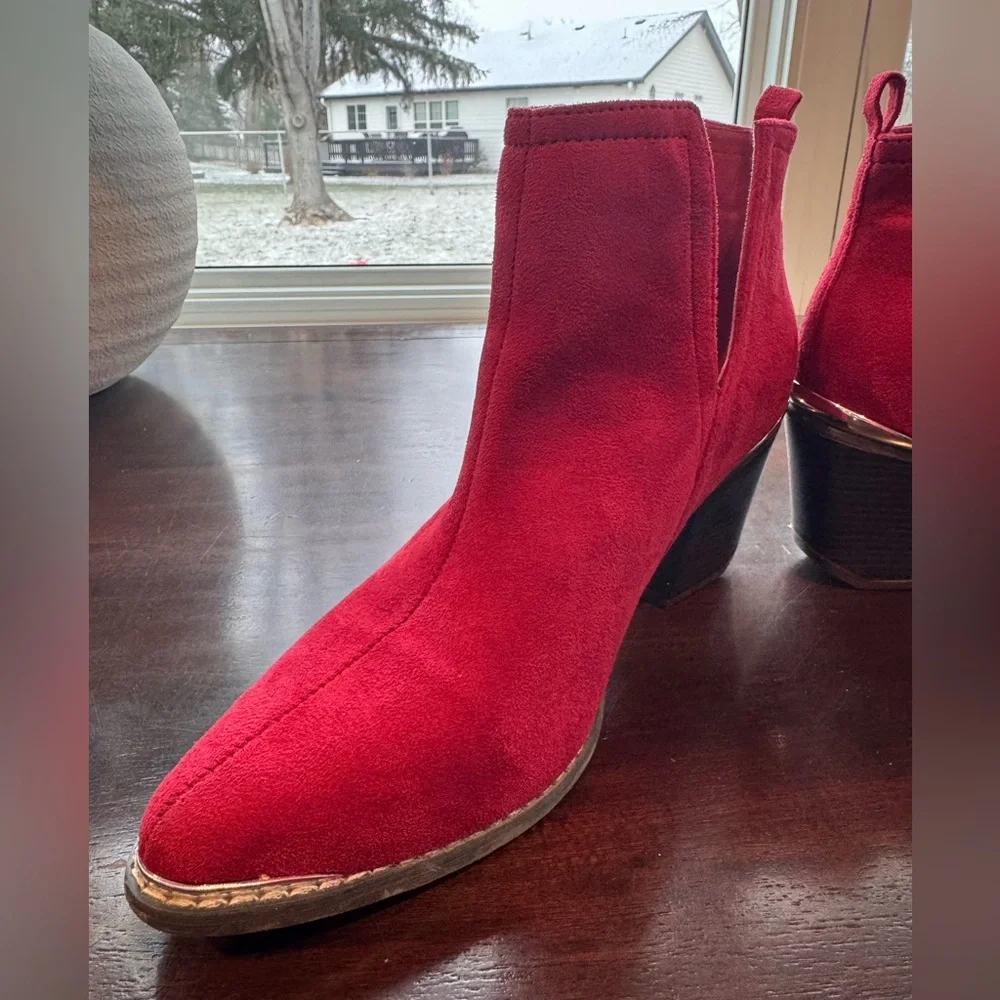 Journee Issla Western Ankle Bootie Red Suede Ankle - Picture 4 of 9
